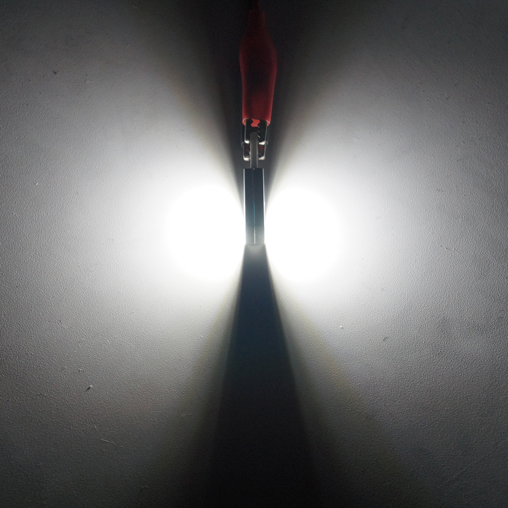 Lámpara de bombilla LED con luz indicadora de color rojo T10