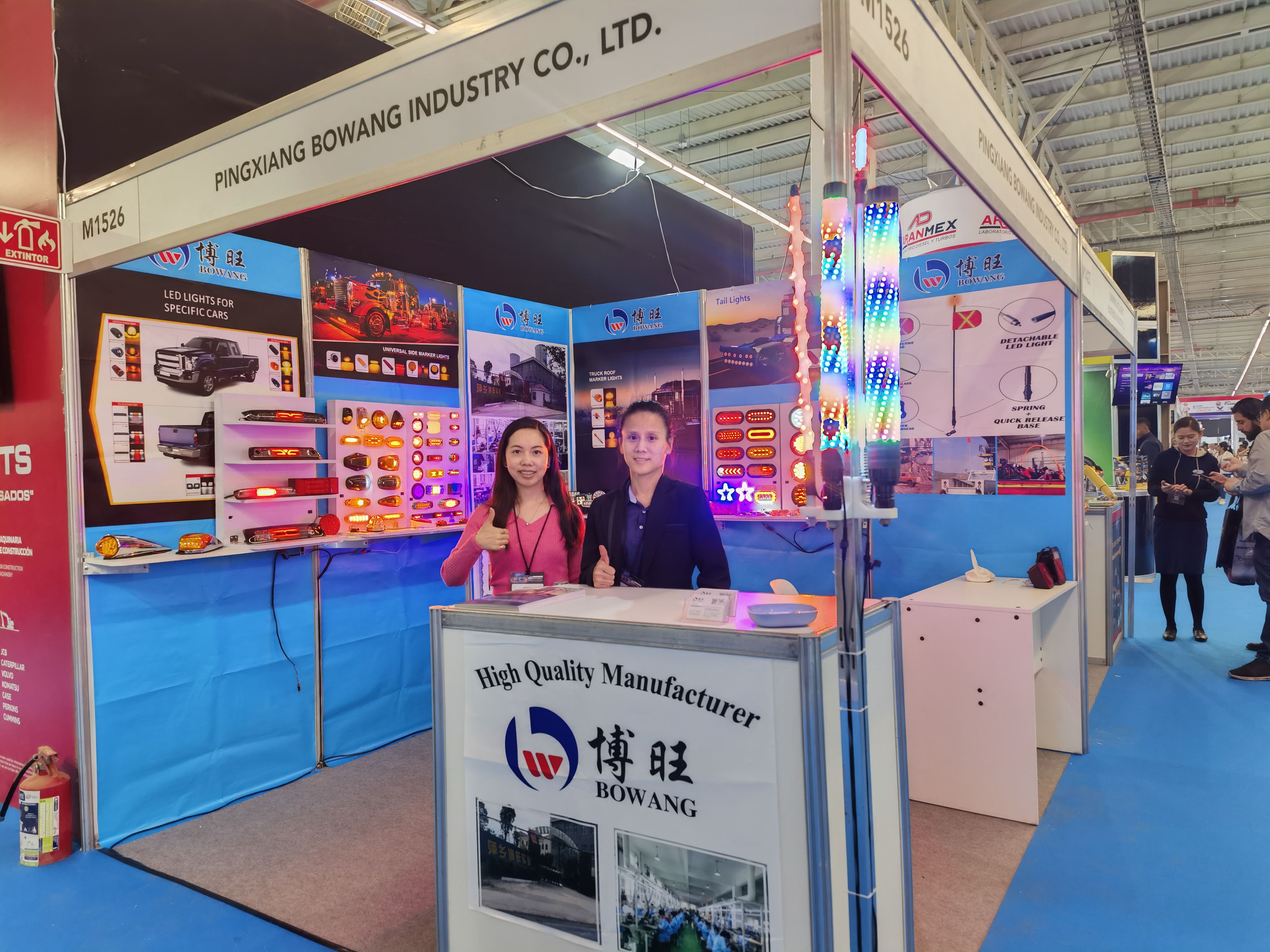 F&aacute;brica de luces para autom&oacute;viles, empresa, fabricante, hecho en China, luz trasera, luz de trabajo, luz lateral, luz para cami&oacute;n